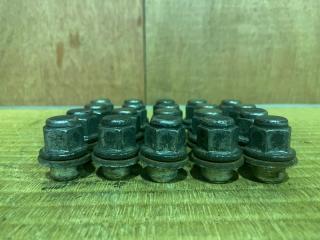 Гайка на колесо Lexus IS250 GSE20 4GR-FSE 90942-01033 2 ракурс
