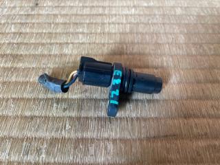 Запчасть датчик положения распредвала левый Lexus IS250 2006