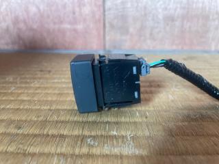 Кнопка аварийной сигнализации Honda Vezel RU3 LEB 35330T3VA01 2 ракурс
