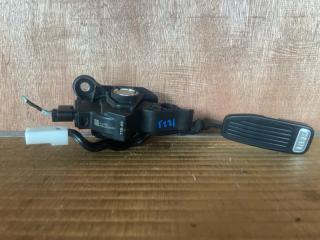 Педаль газа Honda Vezel RU3 LEB 17800T7B023 1 ракурс
