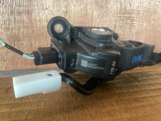 Педаль газа Honda Vezel RU3 LEB 17800T7B023 2 ракурс