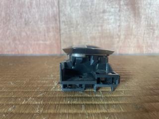 Ручка двери внутренняя правая передняя Honda Vezel RU3 LEB 72120T7A003ZA 4 ракурс