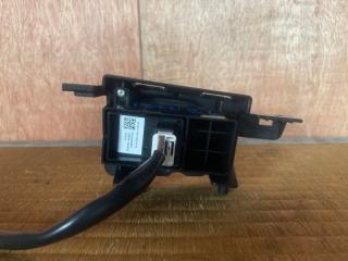 Кнопка стеклоподъемника левая задняя Honda Vezel RU3 LEB 35760T4NH01 2 ракурс