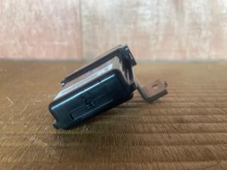 Реле Honda Vezel RU3 LEB 38890-T7B-003 4 ракурс