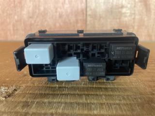 Блок реле Honda Vezel RU3 LEB 38254T5A003 5 ракурс