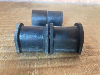 Крепление стабилизатора переднее SUZUKI Jimny JB23W K6A 4241566D00 4 ракурс