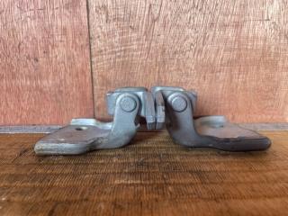 Петля 5-двери левая SUZUKI Jimny JB23W K6A 69320-60G01 3 ракурс