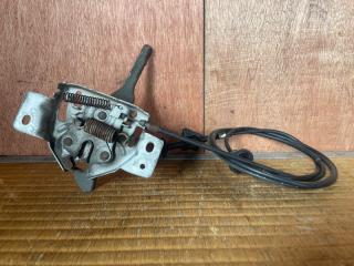 Тросик замка капота SUZUKI Jimny JB23W K6A 8216081A00 2 ракурс