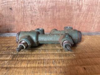 Распределитель тормозной SUZUKI Jimny JB23W K6A 5192081A60 4 ракурс