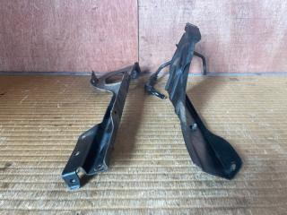 Крепление радиатора переднее SUZUKI Jimny JB23W K6A 7142081AB0 3 ракурс
