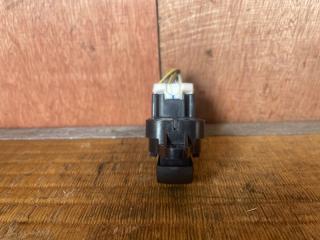 Кнопка стеклоподъемника левая передняя MAZDA CX-7 ER3P L3-VDT EG2366380 5 ракурс