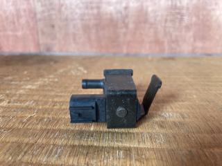 Вакуумный клапан TOYOTA Ipsum ACM21W 2AZ-FE 25860-28010 2 ракурс