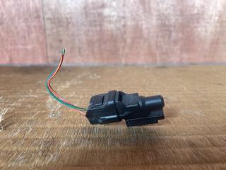 Фото запчасти датчик наружной температуры TOYOTA Ipsum 2003 контрактная запчасть Запчасть датчик наружной температуры TOYOTA Ipsum 2003