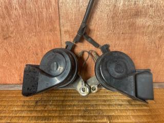 Фото запчасти гудок TOYOTA Ipsum 2003 контрактная запчасть Запчасть гудок TOYOTA Ipsum 2003