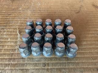 Запчасть гайка на колесо TOYOTA CELSIOR 2003