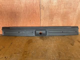 Накладка замка багажника задняя NISSAN Terrano RR50 QD32ETI 849900W000 1 ракурс