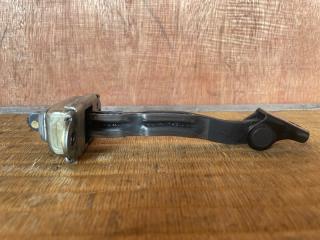 Ограничитель двери правый передний NISSAN Terrano RR50 QD32ETI 804300W009 1 ракурс