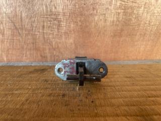 Ограничитель двери левый задний NISSAN Terrano RR50 QD32ETI 824300W003 2 ракурс Ограничитель двери левый задний NISSAN Terrano RR50 QD32ETI 824300W003 2 ракурс