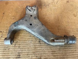 Фото запчасти рычаг нижний передний правый NISSAN Terrano 1996 контрактная запчасть Запчасть рычаг нижний передний правый NISSAN Terrano 1996