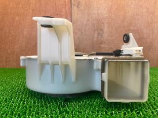 Мотор охлаждения батареи задний TOYOTA Sai AZK10 2AZ-FXE G9230-33020 3 ракурс