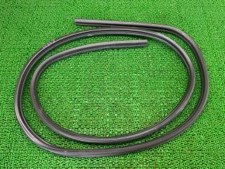 Уплотнение двери правое переднее Honda N-WGN JH1 S07A 72315T6G003 1 ракурс