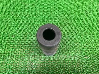 Пыльник амортизатора правый задний TOYOTA Allion ZZT240 1ZZ-FE 48341-47010 2 ракурс