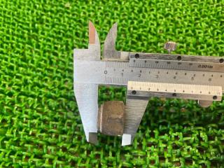 Гайка на колесо TOYOTA Allion ZZT240 1ZZ-FE 90942-01007 3 ракурс