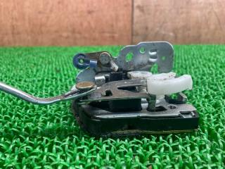 Замок двери правый передний Suzuki Jimny JB23W K6A 8220181A00 4 ракурс