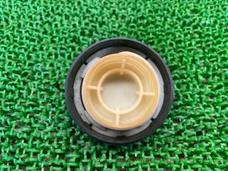 Крышка топливного бака Suzuki Jimny JB23W K6A 8926070G01 3 ракурс