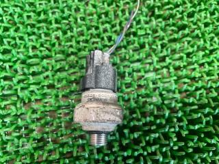 Датчик давления кондиционера Suzuki Jimny JB23W K6A 9552650G10 4 ракурс