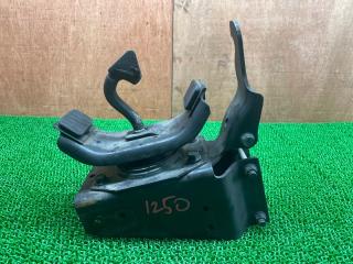 Подушка кабины Mitsubishi Canter FEA20 4P10(T2) MC118860 1 ракурс Подушка кабины Mitsubishi Canter FEA20 4P10(T2) MC118860 1 ракурс