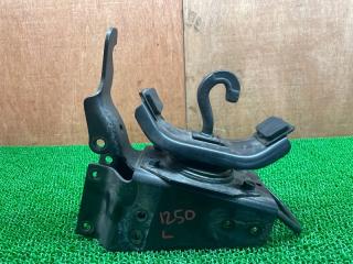 Подушка кабины Mitsubishi Canter FEA20 4P10(T2) 1 ракурс Подушка кабины Mitsubishi Canter FEA20 4P10(T2) 1 ракурс
