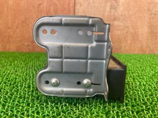 Бардачок Mitsubishi Canter FEA20 4P10(T2) 2 ракурс