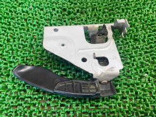 Ручка двери внутренняя правая передняя Mitsubishi Canter FEA20 4P10(T2) 2 ракурс Ручка двери внутренняя правая передняя Mitsubishi Canter FEA20 4P10(T2) 2 ракурс