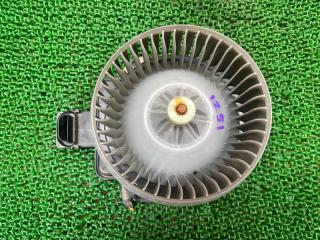 Мотор печки Suzuki Escudo YD21S M16A 7415061M00 3 ракурс