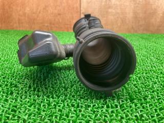 Патрубок воздушного фильтра NISSAN SKYLINE CKV36 VQ37VHR 16576EY00B 3 ракурс
