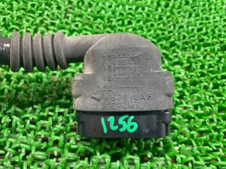 Дроссельная заслонка Toyota Corolla ZWE211 2ZR-FXE 8212112U80 2 ракурс