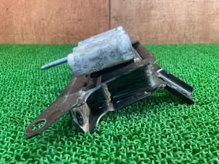Подушка двигателя левая Toyota Corolla ZWE211 2ZR-FXE 1237237313 2 ракурс
