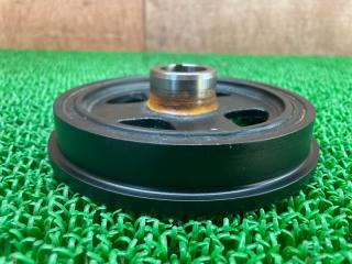 Шкив коленвала Toyota Corolla ZWE211 2ZR-FXE 1347037060 3 ракурс