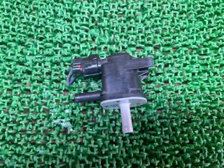 Вакуумный клапан Toyota Corolla ZWE211 2ZR-FXE 90910-12276 1 ракурс