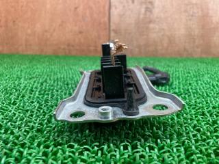 Предохранитель Toyota Corolla ZWE211 2ZR-FXE G114847070 3 ракурс