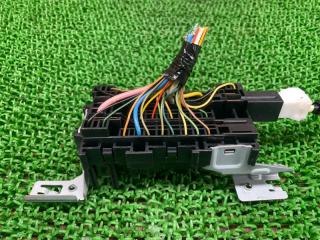 Блок предохранителей Nissan LEAF ZE1 EM57 24311-1HA2A 2 ракурс