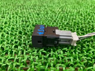Кнопка аварийной сигнализации NISSAN LEAF ZE1 EM57 251725SA0A 2 ракурс