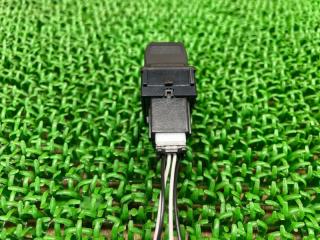 Кнопка NISSAN LEAF ZE1 EM57 251945SA0A 3 ракурс