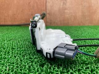 Замок двери правый задний NISSAN LEAF ZE1 EM57 825005SK0A 4 ракурс