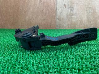 Педаль газа NISSAN LEAF ZE1 EM57 180021HM0A 3 ракурс