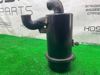 Корпус воздушного фильтра MITSUBISHI Delica P35W 4D56 MR204834 1 ракурс Корпус воздушного фильтра MITSUBISHI Delica P35W 4D56 MR204834 1 ракурс