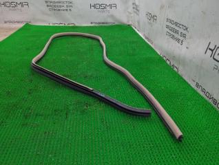 Уплотнение двери правое переднее TOYOTA LAND CRUISER UZJ100W 2UZ-FE 62311-60080-A0 3 ракурс