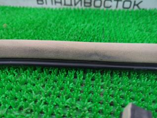 Уплотнение двери правое переднее TOYOTA LAND CRUISER UZJ100W 2UZ-FE 62311-60080-A0 4 ракурс