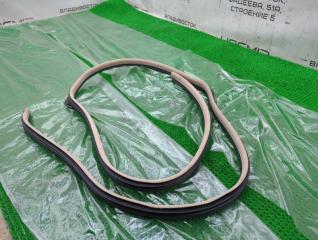 Уплотнение двери правое заднее TOYOTA LAND CRUISER UZJ100W 2UZ-FE 62331-60020-A0 2 ракурс
